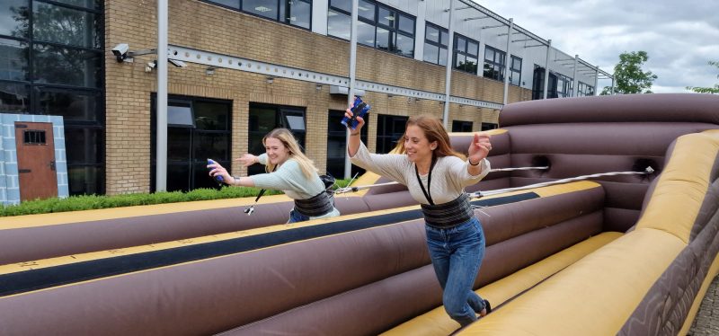BUNGEE RUN